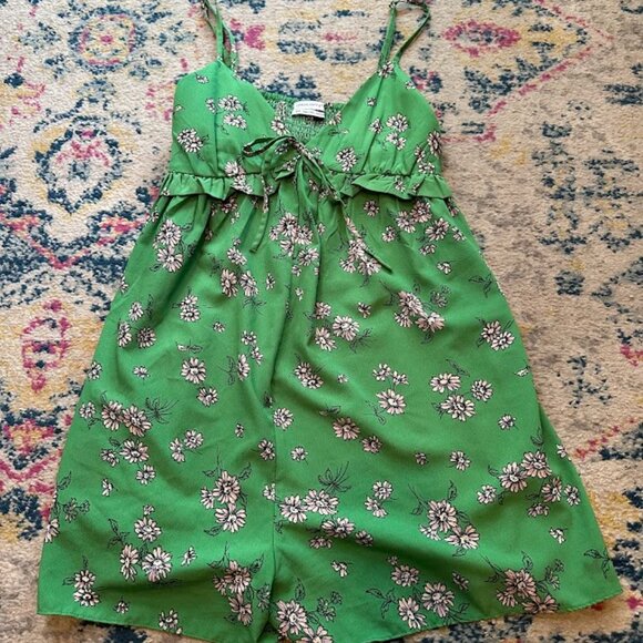 Pants - Urban Outfitters Mara Green Floral Romper - S